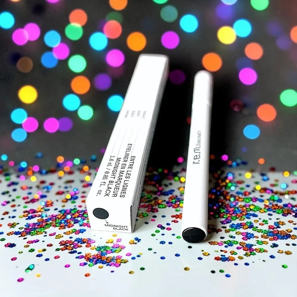 r.e.m. beauty At The Borderline Eyeliner Marker in MIDNIGHT BLACK NIB 0.05 Fl Oz